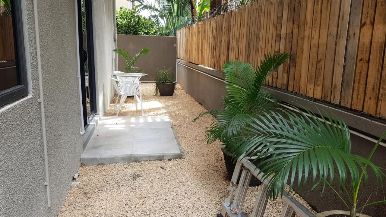 Modern Luxury Studio Fully Equipped Apartment Flic en Flac Exterior photo